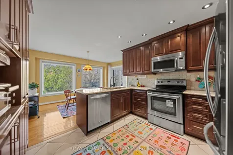 2133 Grand Boulevard Oakville ON L6H 5M3