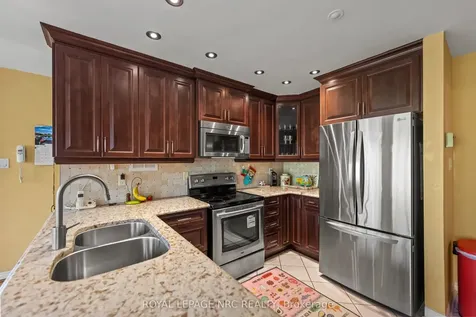 2133 Grand Boulevard Oakville ON L6H 5M3