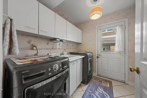 2133 Grand Boulevard Oakville ON L6H 5M3
