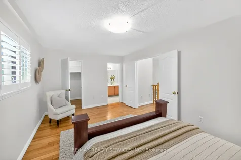 6 Creekwood Drive Brampton ON L7A 1G6
