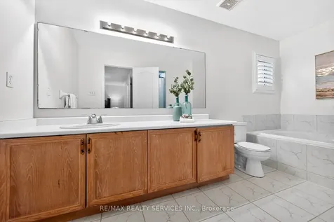 6 Creekwood Drive Brampton ON L7A 1G6