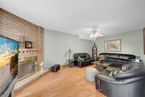 100 Glenn Hawthorne Boulevard S Mississauga ON L5R 2K3