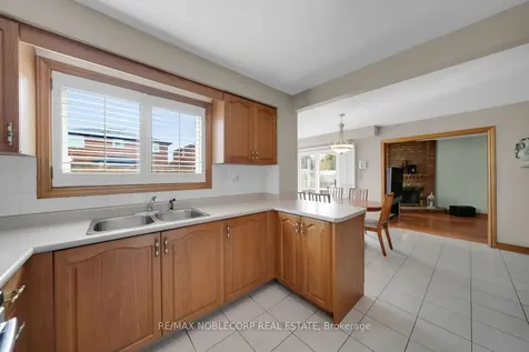 100 Glenn Hawthorne Boulevard S Mississauga ON L5R 2K3