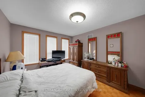 100 Glenn Hawthorne Boulevard S Mississauga ON L5R 2K3