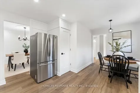 291 Thrace Avenue Mississauga ON L5B 2B2