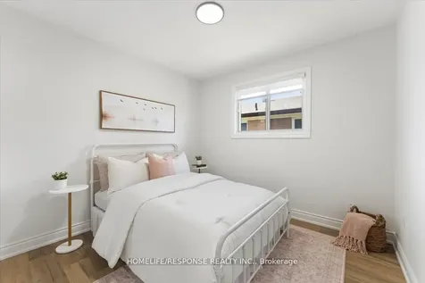 291 Thrace Avenue Mississauga ON L5B 2B2