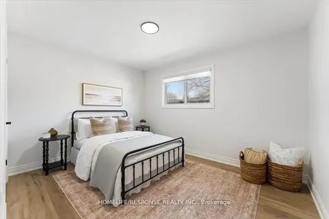 291 Thrace Avenue Mississauga ON L5B 2B2