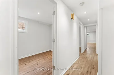 291 Thrace Avenue Mississauga ON L5B 2B2