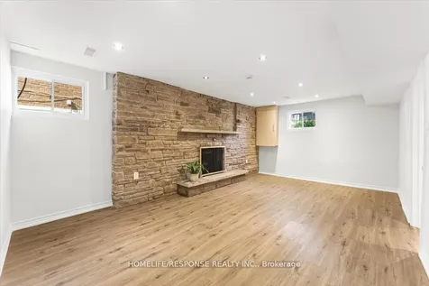 291 Thrace Avenue Mississauga ON L5B 2B2