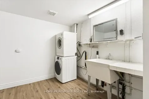 291 Thrace Avenue Mississauga ON L5B 2B2