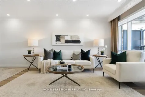 291 Thrace Avenue Mississauga ON L5B 2B2