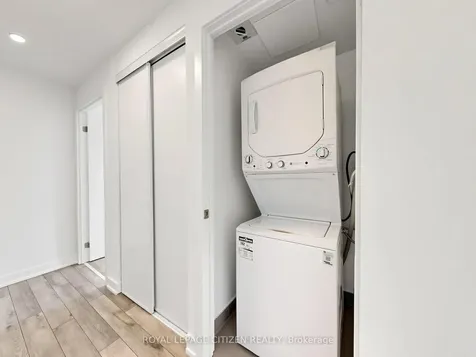 1005 Dundas Street E Oakville ON L6H 8C7