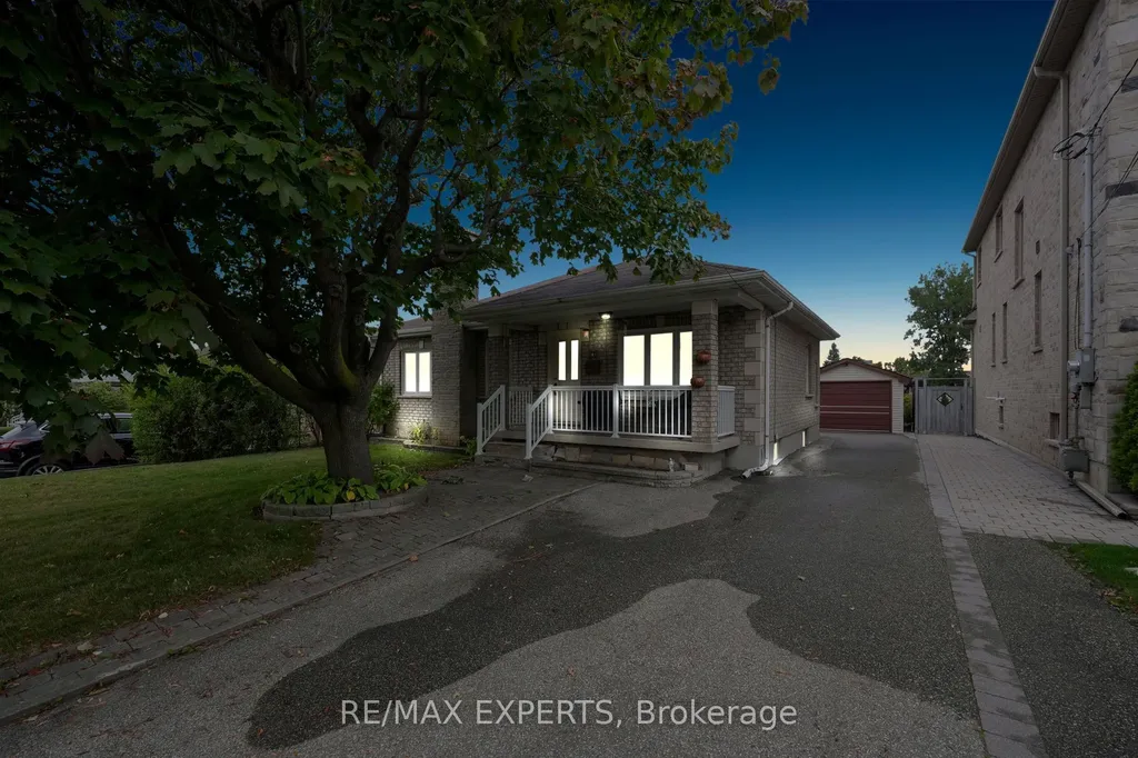 26 Grovedale Avenue Toronto ON M6L 1Y6