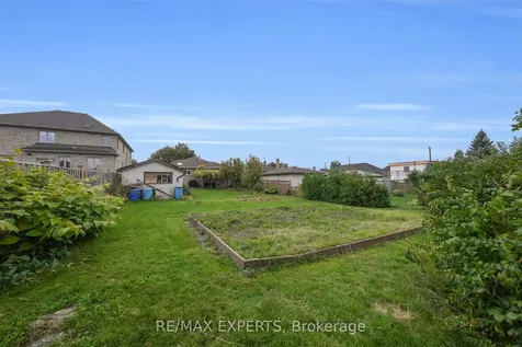 26 Grovedale Avenue Toronto ON M6L 1Y6