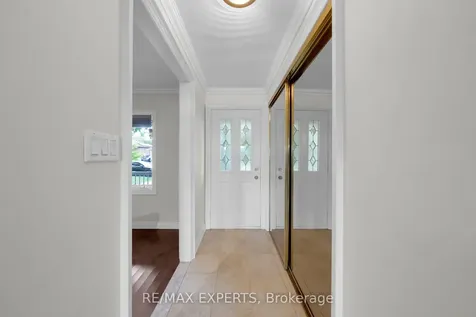 26 Grovedale Avenue Toronto ON M6L 1Y6