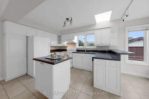 26 Grovedale Avenue Toronto ON M6L 1Y6