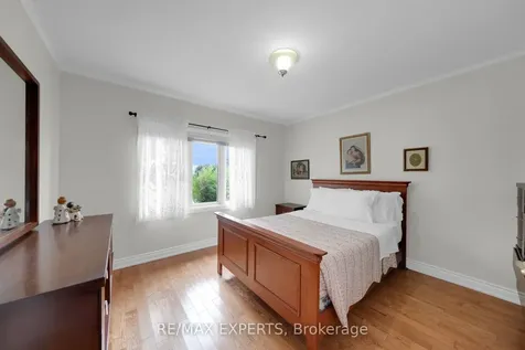 26 Grovedale Avenue Toronto ON M6L 1Y6