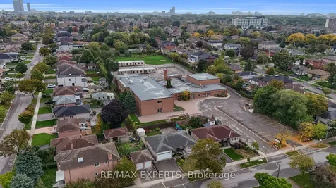 26 Grovedale Avenue Toronto ON M6L 1Y6