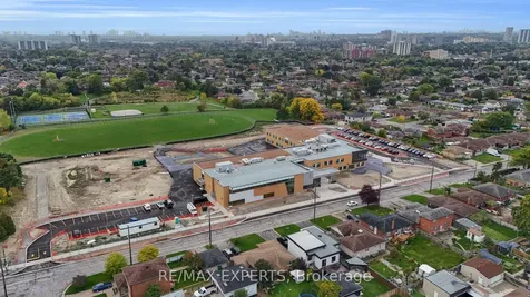 26 Grovedale Avenue Toronto ON M6L 1Y6
