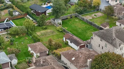 26 Grovedale Avenue Toronto ON M6L 1Y6