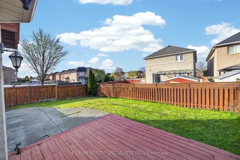 2 Loggers Lane Brampton ON L6X 4T3