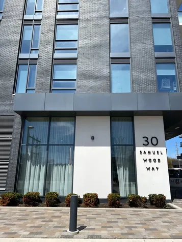 30 Samuel Wood Way Toronto ON M9B 0C9
