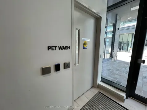 30 Samuel Wood Way Toronto ON M9B 0C9