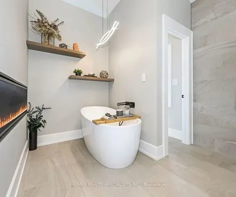 64 Joycelyn Crescent Halton Hills ON L7G 2S4