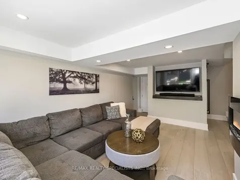 64 Joycelyn Crescent Halton Hills ON L7G 2S4