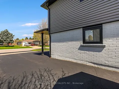 64 Joycelyn Crescent Halton Hills ON L7G 2S4