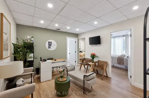 2318 Lake Shore Boulevard W Toronto ON M8V 1B5