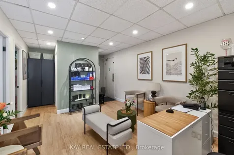 2318 Lake Shore Boulevard W Toronto ON M8V 1B5