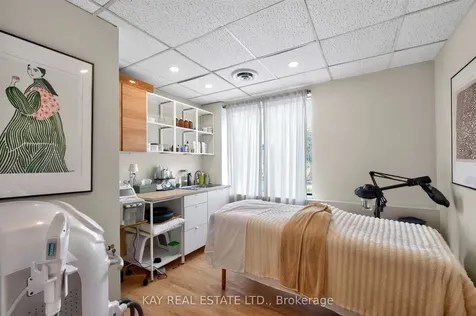 2318 Lake Shore Boulevard W Toronto ON M8V 1B5