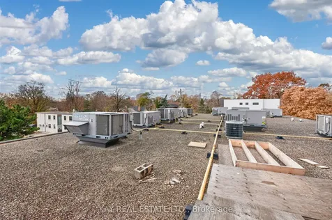 2318 Lake Shore Boulevard W Toronto ON M8V 1B5