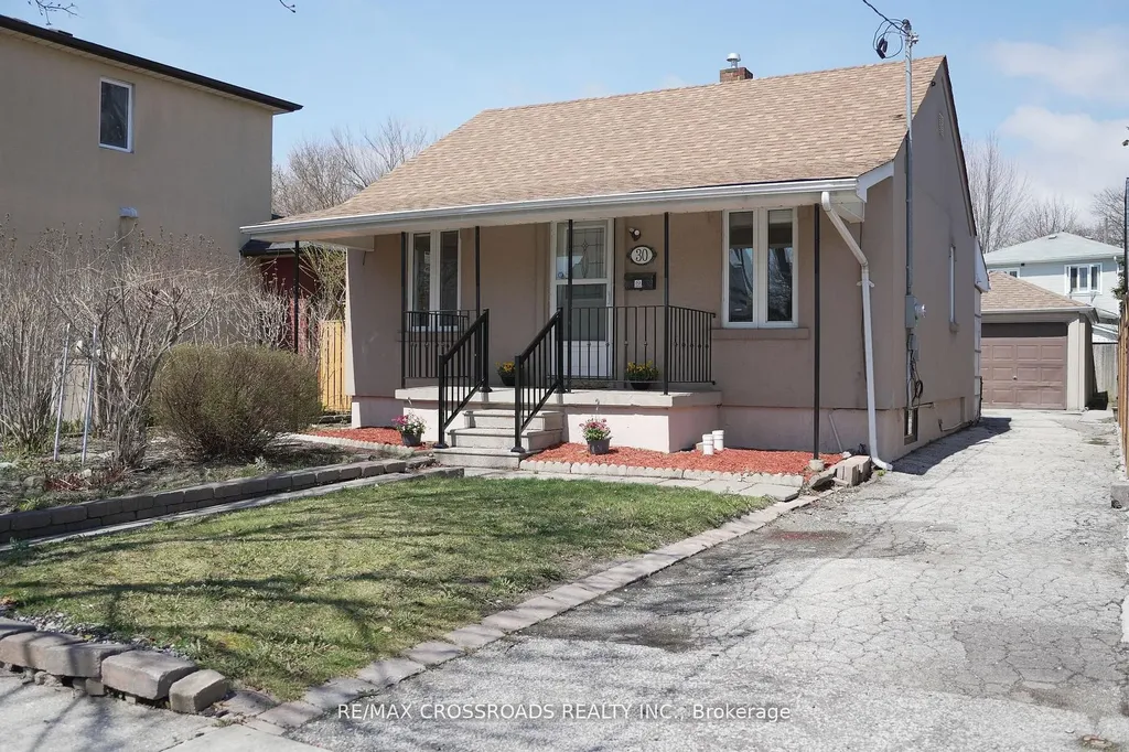 30 Hearst Circle Toronto ON M6M 2T7
