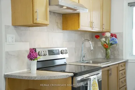 30 Hearst Circle Toronto ON M6M 2T7