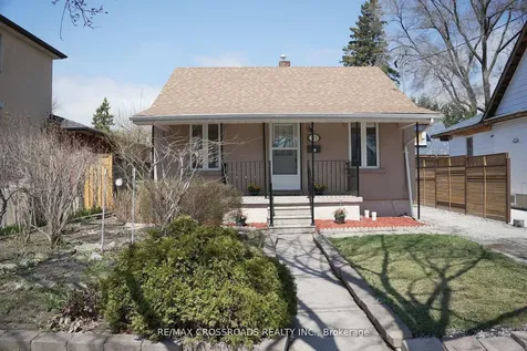 30 Hearst Circle Toronto ON M6M 2T7