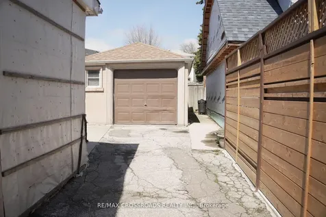30 Hearst Circle Toronto ON M6M 2T7