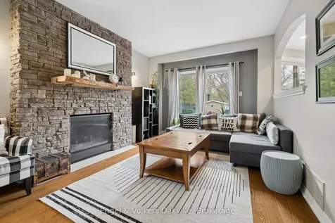 1375 Falgarwood Drive Oakville ON L6H 2P4