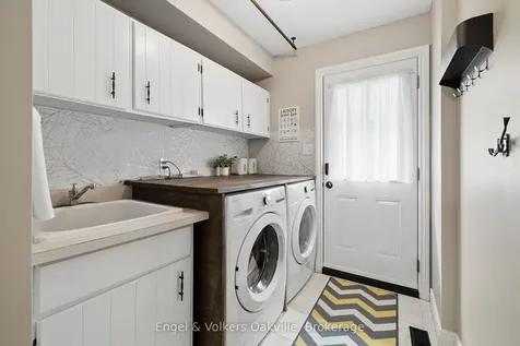 1375 Falgarwood Drive Oakville ON L6H 2P4