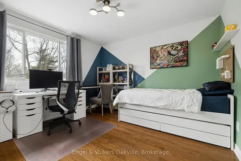 1375 Falgarwood Drive Oakville ON L6H 2P4