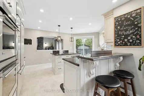 1375 Falgarwood Drive Oakville ON L6H 2P4