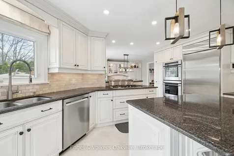 1375 Falgarwood Drive Oakville ON L6H 2P4