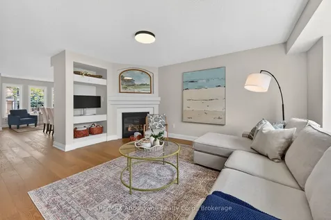 2385 Guildstone Crescent Oakville ON L6M 3Y8