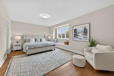 2385 Guildstone Crescent Oakville ON L6M 3Y8