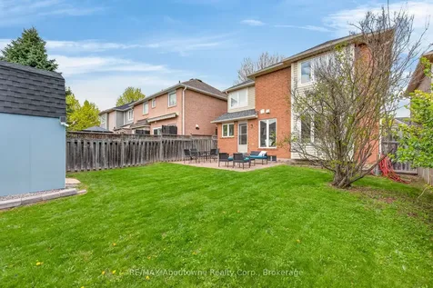 2385 Guildstone Crescent Oakville ON L6M 3Y8