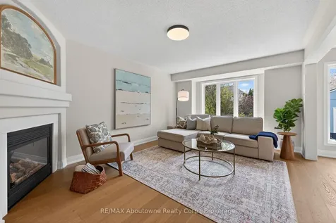 2385 Guildstone Crescent Oakville ON L6M 3Y8