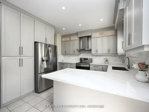 3 Bowsfield Drive Brampton ON L6P 1C8