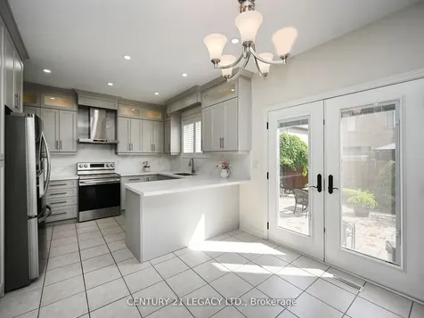 3 Bowsfield Drive Brampton ON L6P 1C8