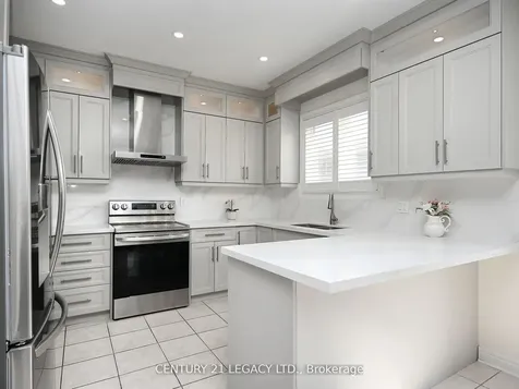 3 Bowsfield Drive Brampton ON L6P 1C8